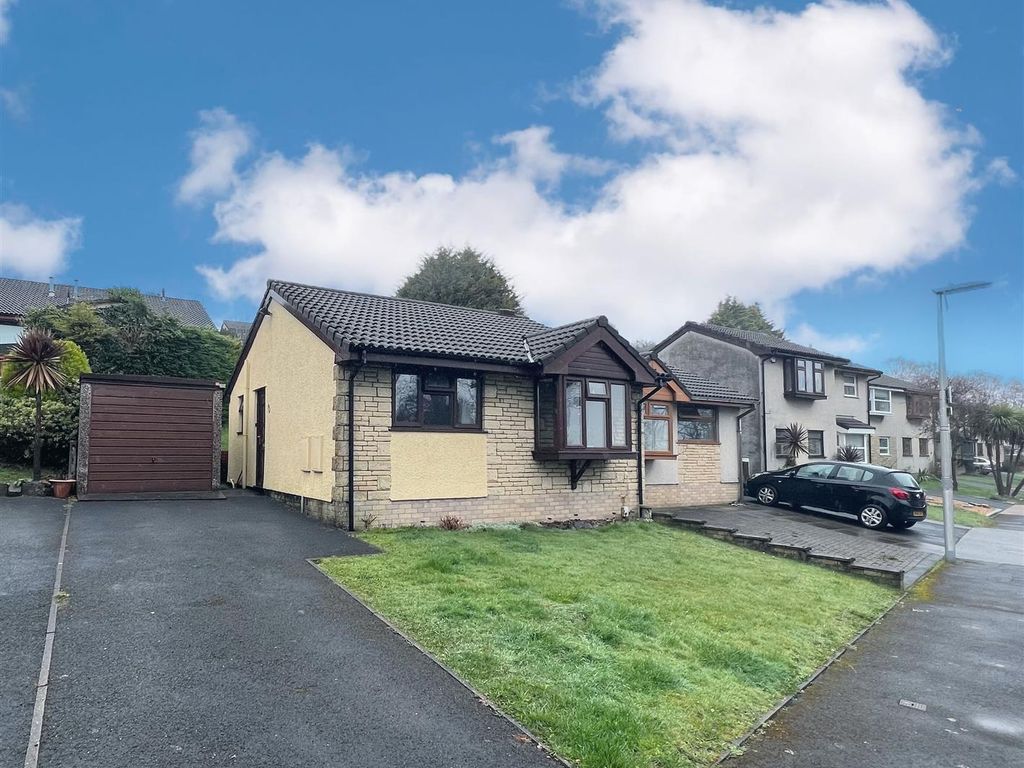 1 bed semidetached bungalow for sale in Bay View Close, Skewen, Neath