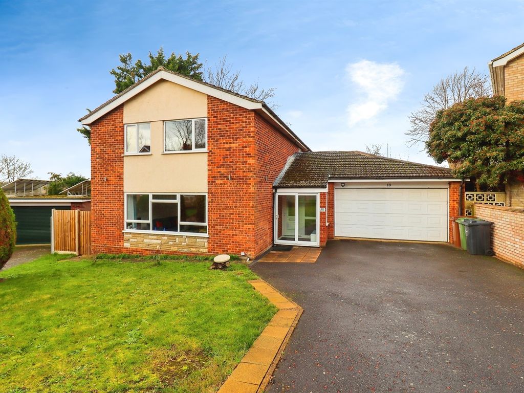 5 bed detached house for sale in Folgate Close, Costessey, Norwich NR8