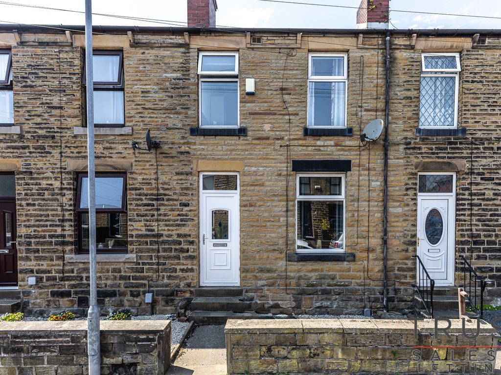 3 bed terraced house for sale in Mortimer Avenue, Healey, Batley WF17