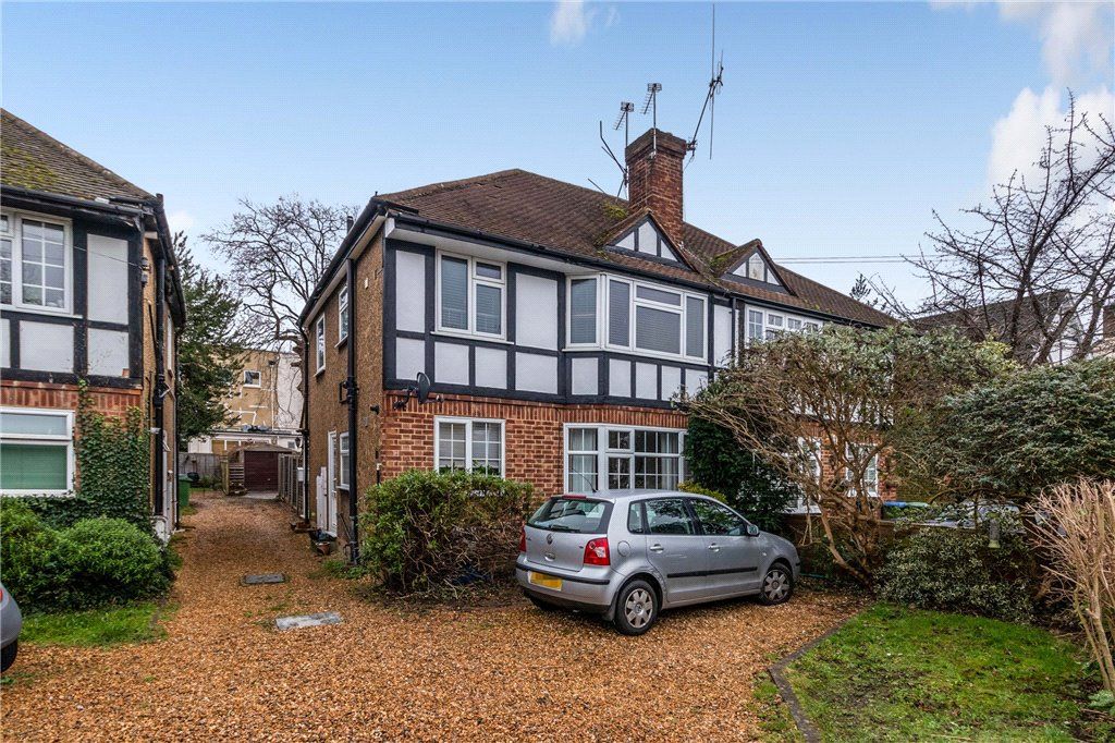 St Marys Road, Weybridge, Surrey KT13  