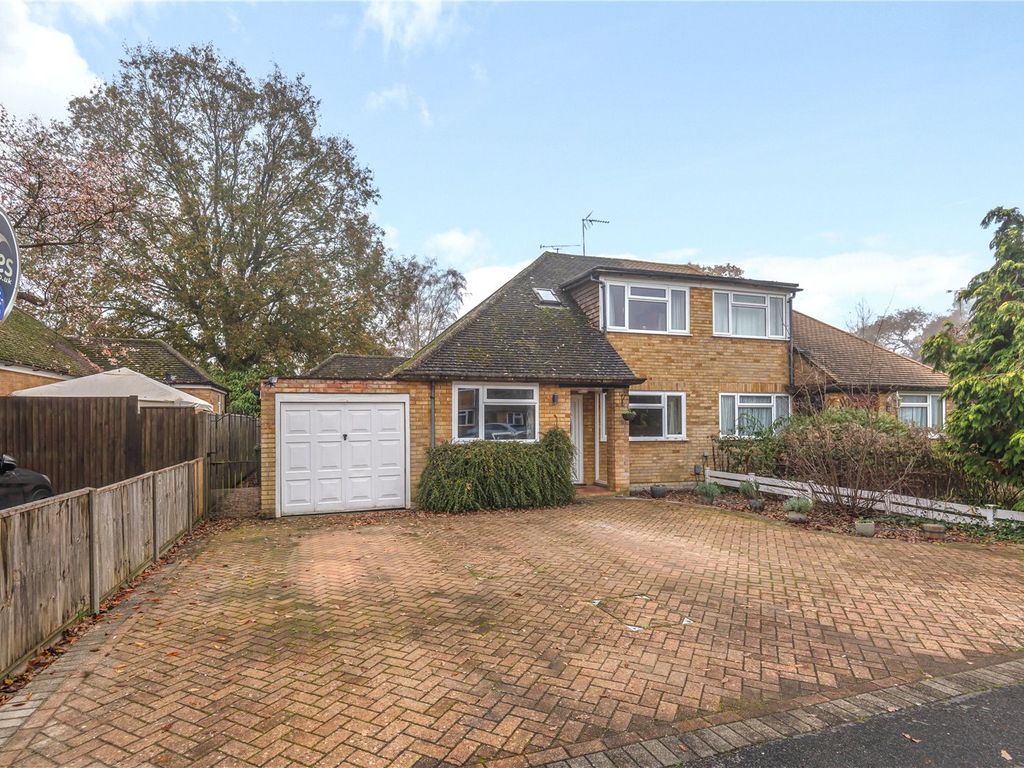 4 bed bungalow for sale in Wentworth Crescent, Ash Vale, Surrey GU12