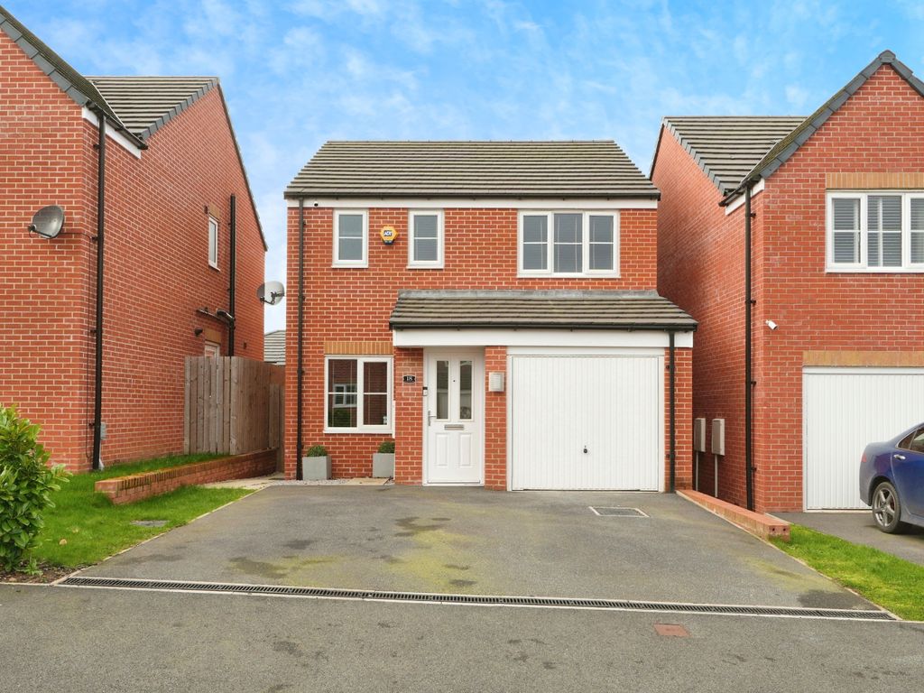 3 bed detached house for sale in Woolley Hart Way, Castleford, West