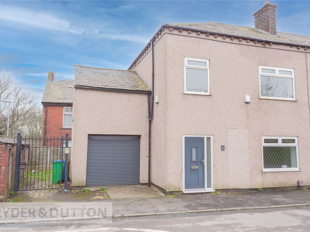 3 bed end terrace house for sale in Cecil Street, Littleborough