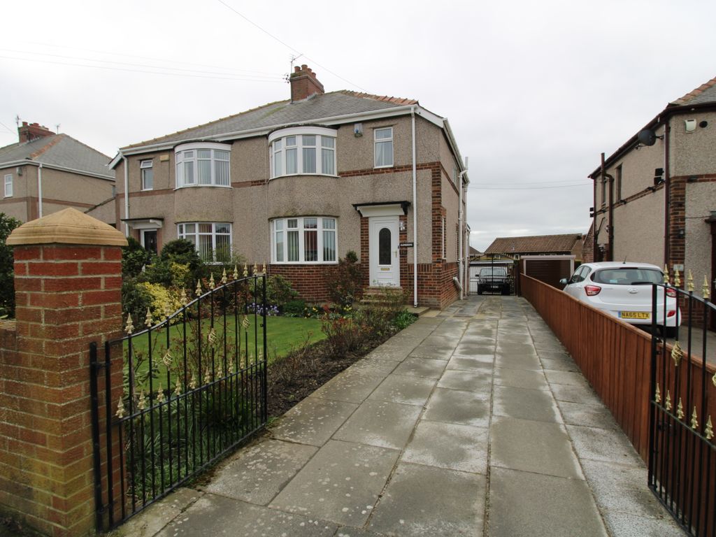 3 bed semidetached house for sale in Station Road South, Murton