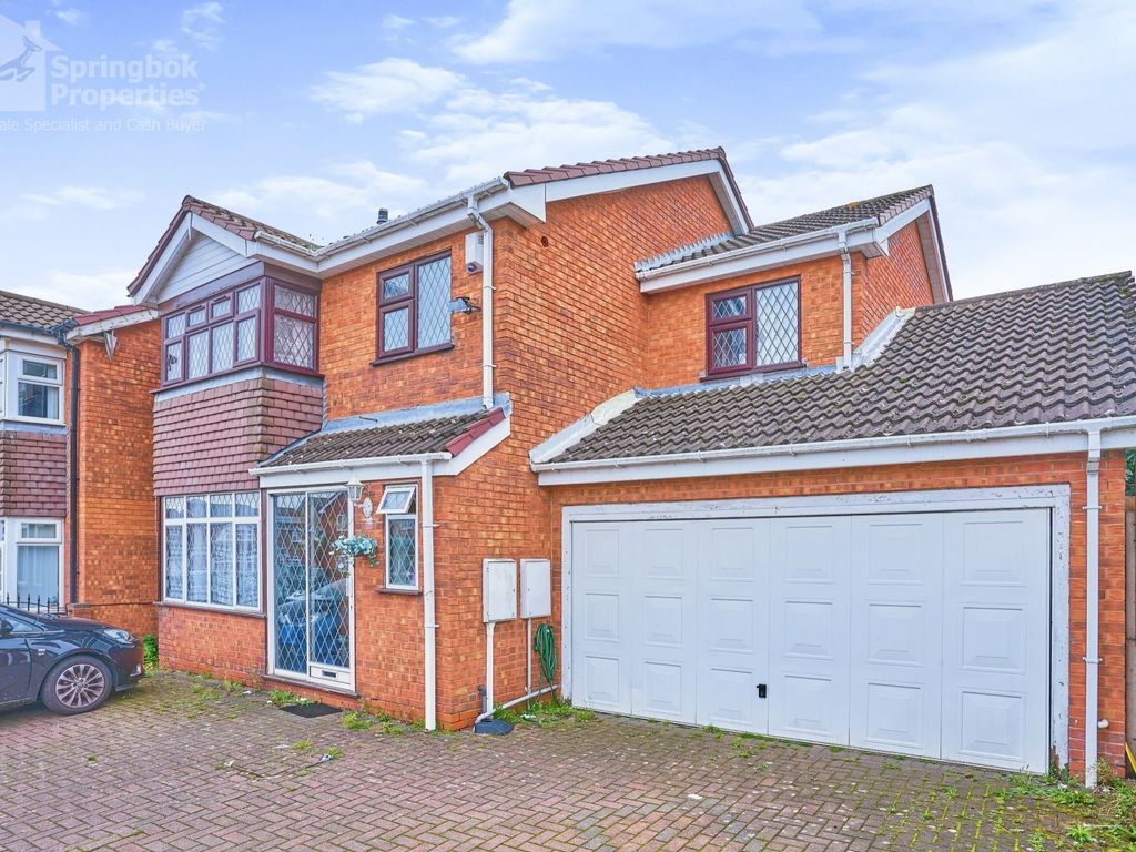4 bed detached house for sale in Walnut Drive, Smethwick, West Midlands