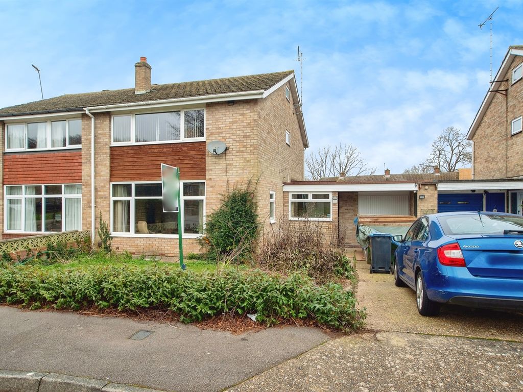 3 bed semidetached house for sale in Sylvan Close, Hemel Hempstead HP3, £495,000 Zoopla