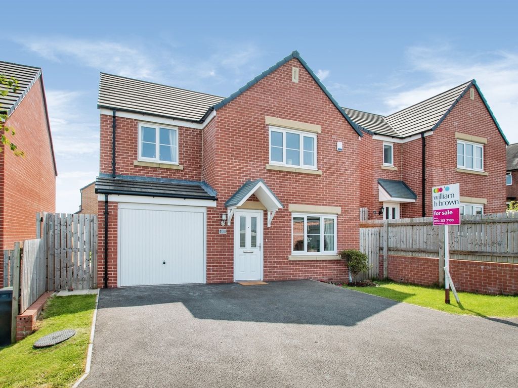 4 bed detached house for sale in Scatcherd Drive, Morley, Leeds LS27