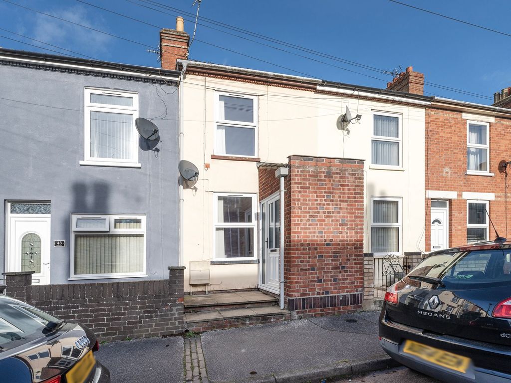 2 bed terraced house for sale in Kent Road, Lowestoft NR32, £115,000