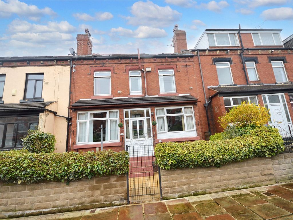 4 bed terraced house for sale in Cross Flatts Drive, Leeds, West