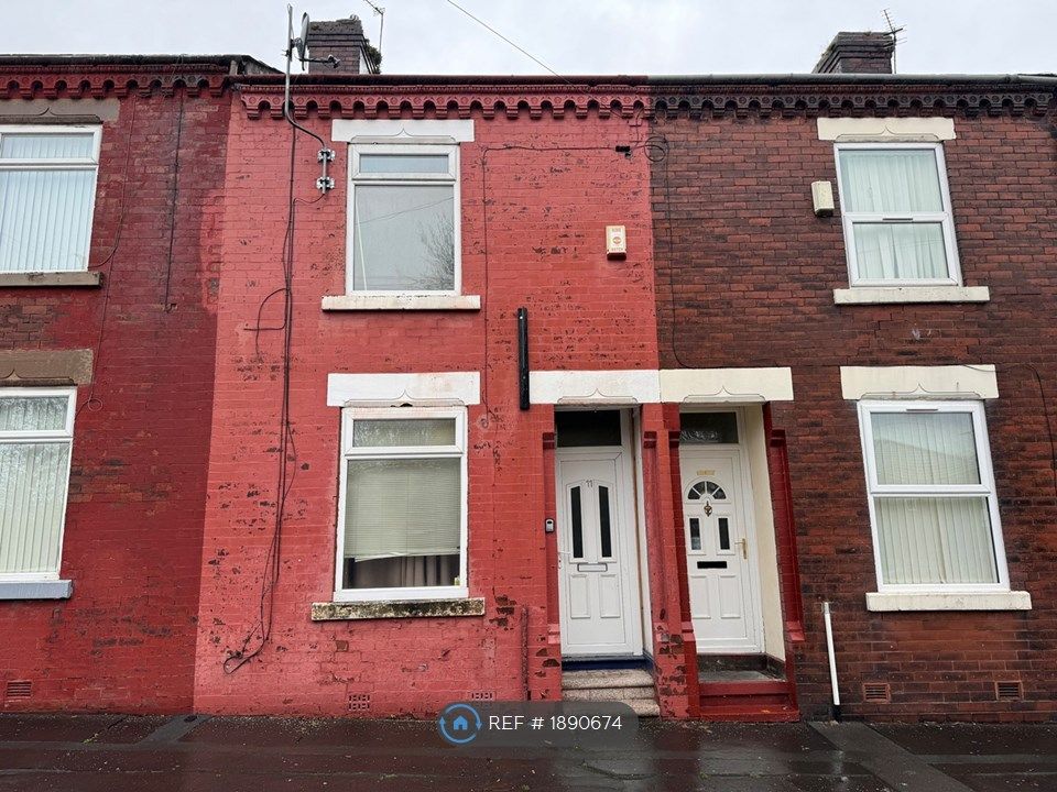 2 bed terraced house to rent in Hough Hall Road, Manchester M40, £895