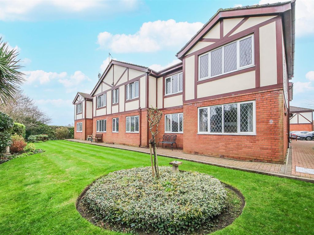 2 bed flat for sale in The Ridings, Southport PR9, £120,000 Zoopla