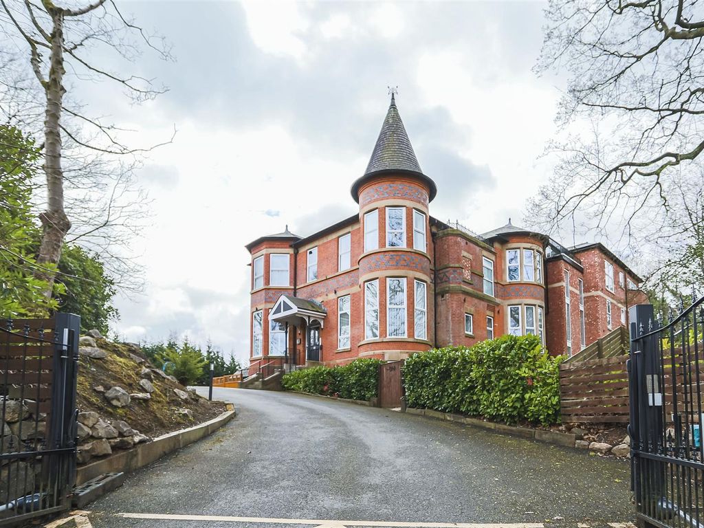 2 bed flat for sale in Manchester Road, Pendlebury, Swinton, Manchester