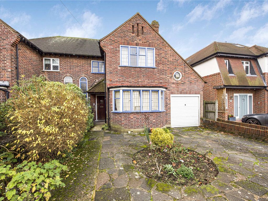 3 bed semidetached house for sale in Woodlands Avenue, New Malden KT3 Zoopla