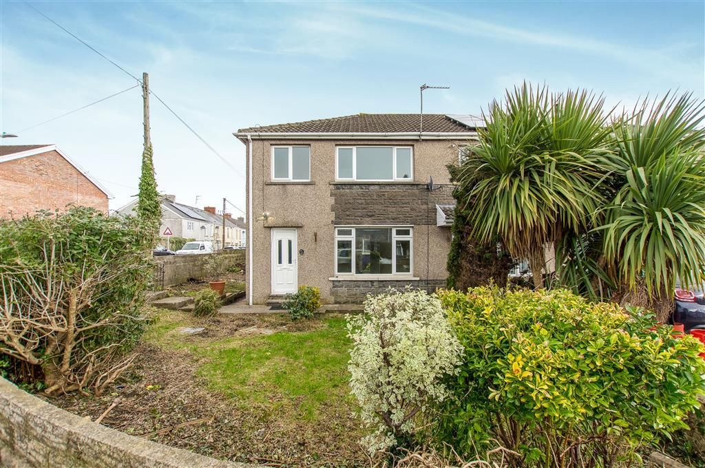 3 bed property to rent in Redlands Close, Pencoed, Bridgend CF35 Zoopla