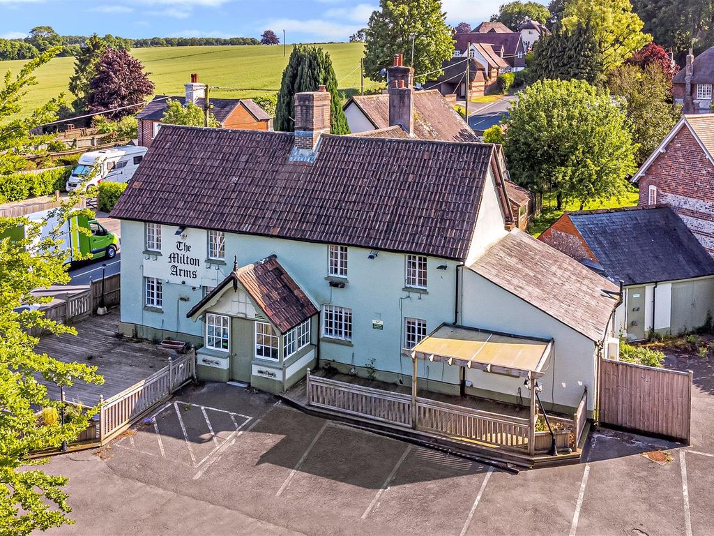 3 bed property for sale in Dorchester Hill, Winterborne Whitechurch