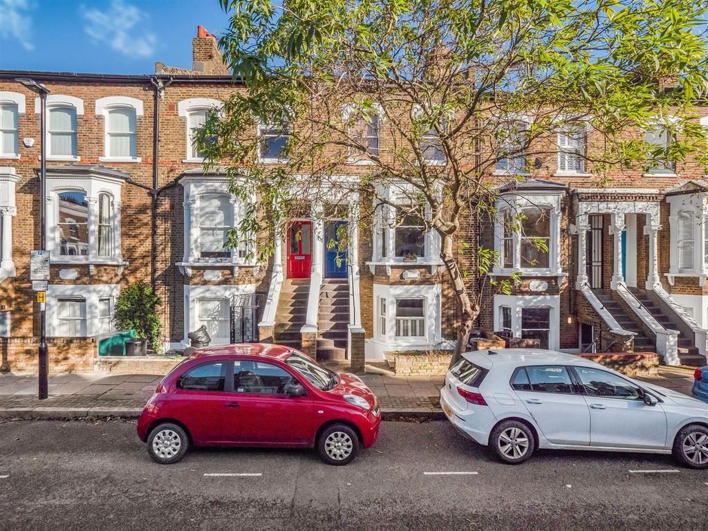 Almington Street, London N4