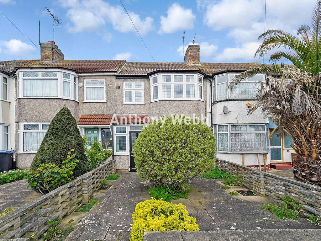 3 bed terraced house for sale in Rayleigh Road, Palmers Green N13, £