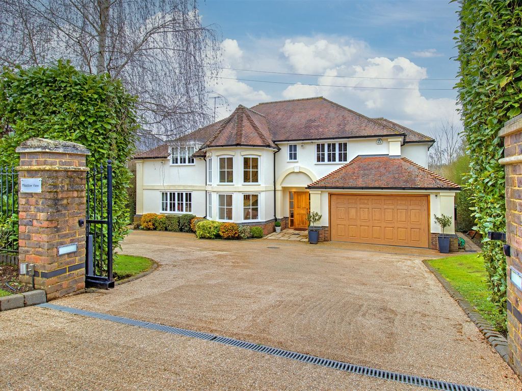 5 bed detached house for sale in The Warren, Radlett WD7 Zoopla
