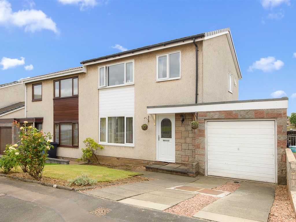 3 bed semidetached house for sale in Cluny Drive, Stenhousemuir