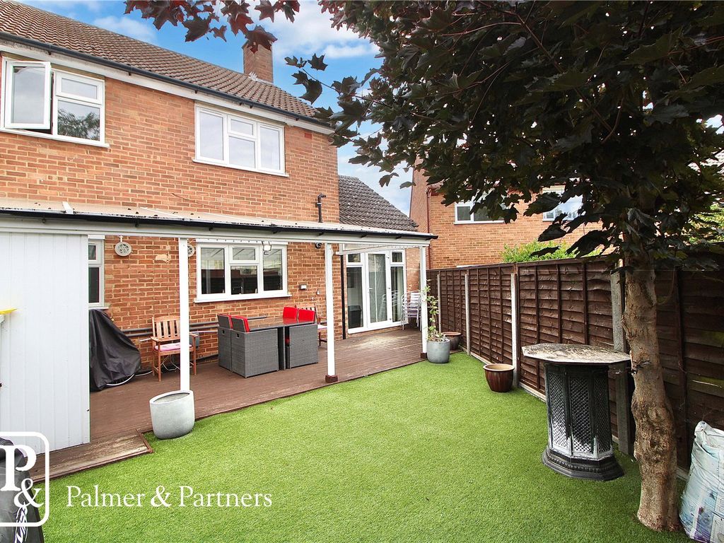3 bed end terrace house for sale in Aster Road, Ipswich, Suffolk IP2