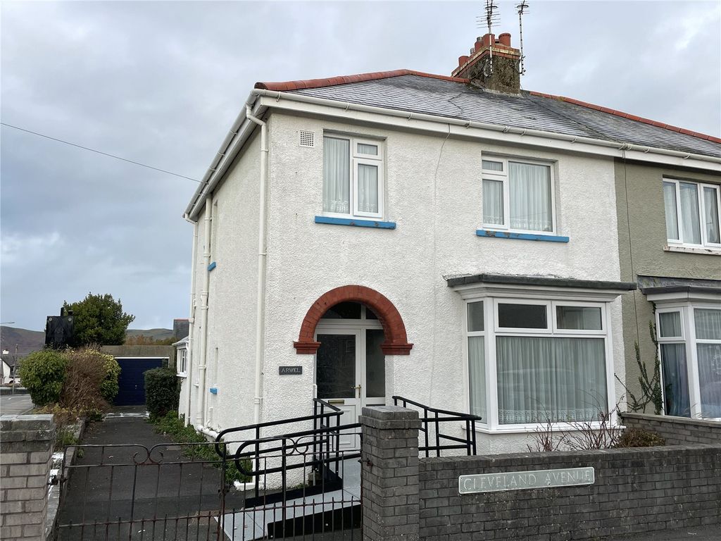 3 bed detached house for sale in Cleveland Avenue, Tywyn, Gwynedd LL36