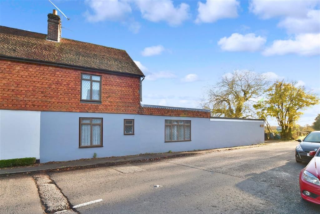 2 bed semidetached house for sale in Mark Cross, Crowborough, East