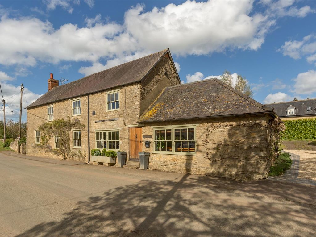 3 bed cottage for sale in Somerton Road, Upper Heyford, Bicester OX25