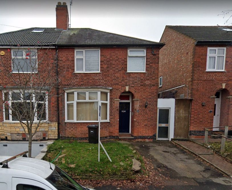 3 bed semidetached house for sale in Mayflower Road, Leicester