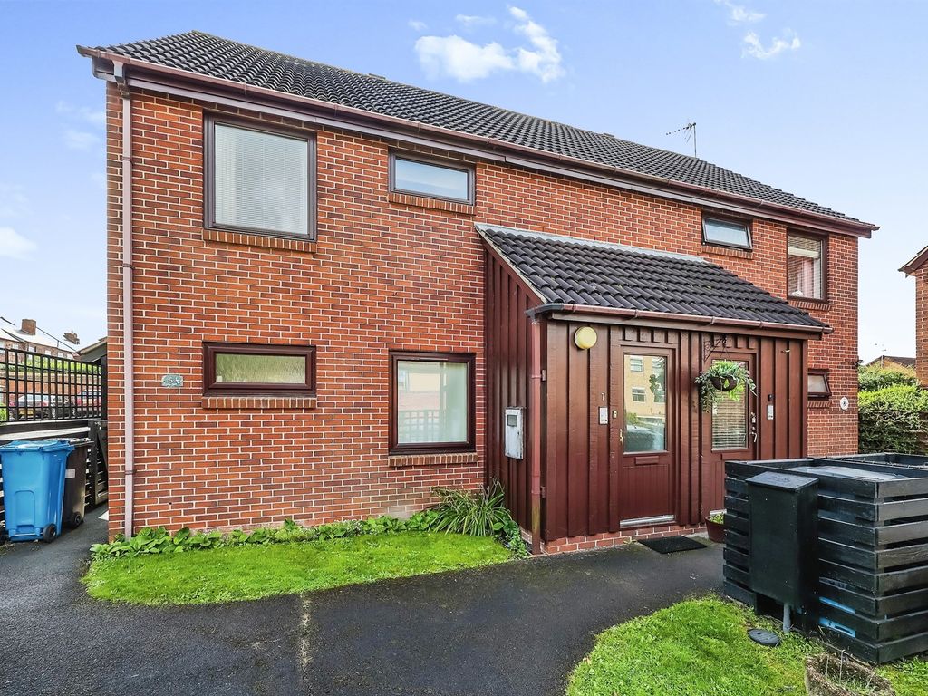 1 bed flat for sale in Cedar Park, Queens Drive, Ilkeston DE7, £90,000