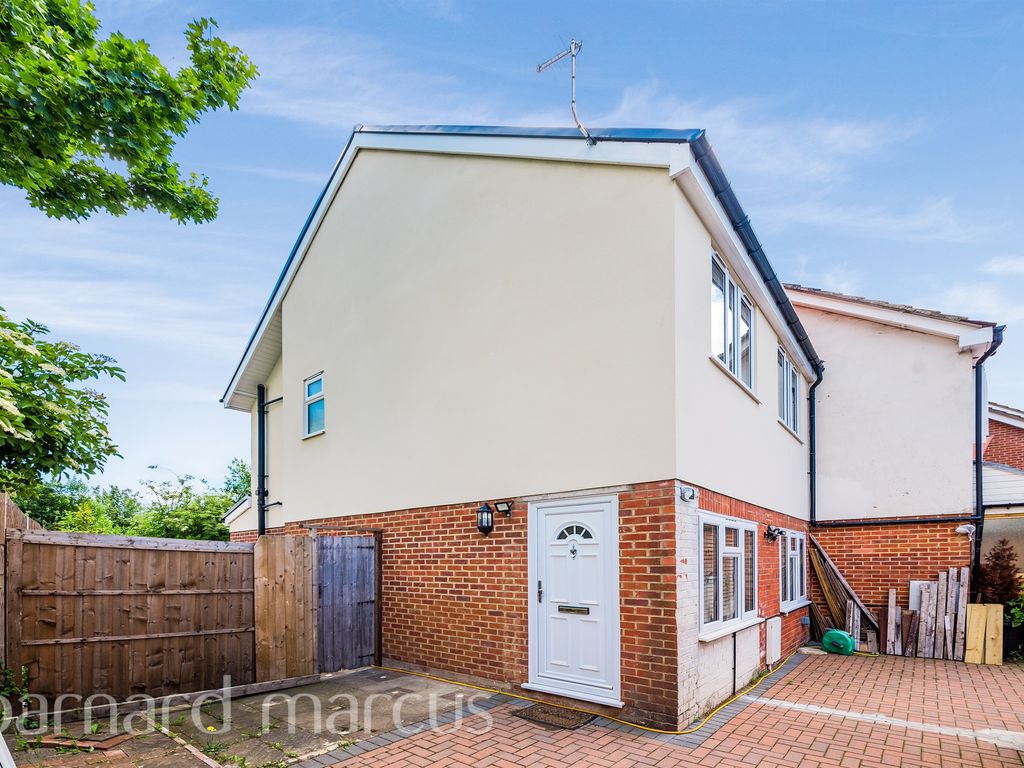2 bed semidetached house for sale in Wilstone Close, Hayes UB4 Zoopla