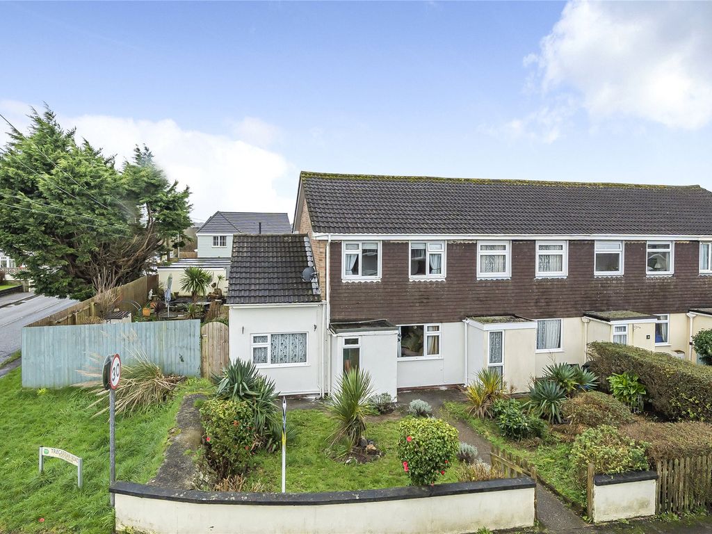 3 bed end terrace house for sale in Tregarrian Road, Tolvaddon