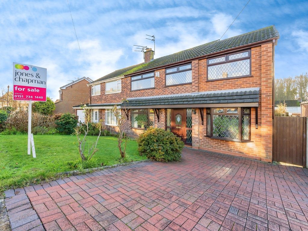 4 bed semidetached house for sale in Padstow Close, Penketh