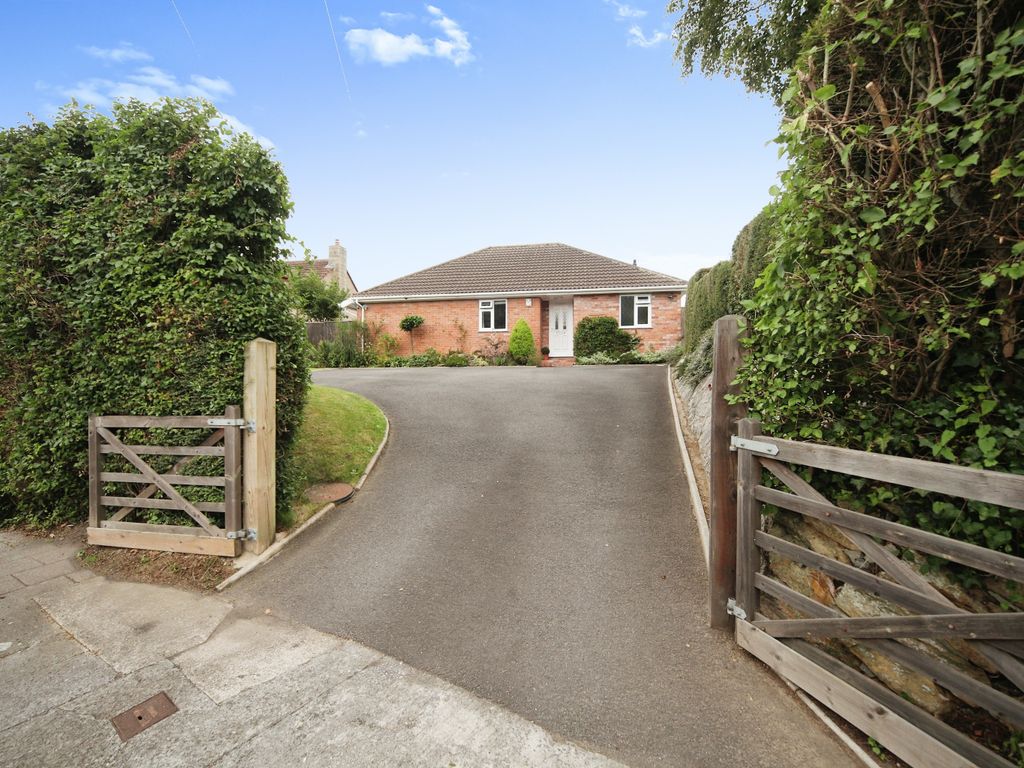 3 bed bungalow for sale in Over Stratton, South Petherton TA13, £