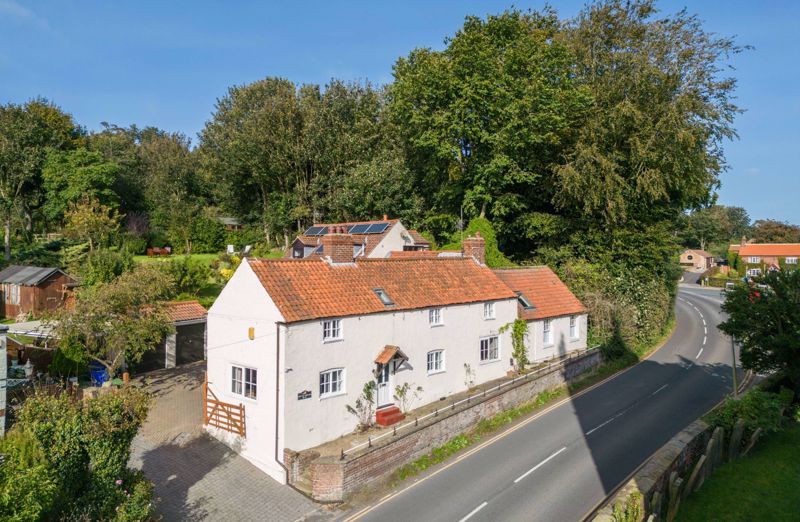 5 bed detached house for sale in Church Hill, Hunmanby, Filey YO14, £