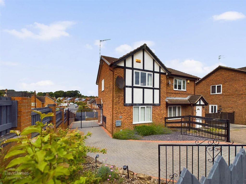 2 bed semidetached house for sale in Dylan Thomas Road, Bestwood Park