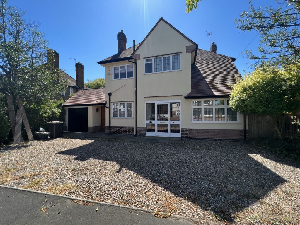 4 bed detached house for sale in Linden Drive, Evington LE5, £795,000