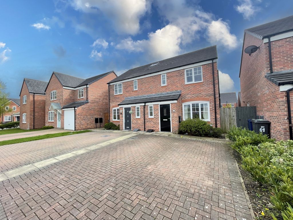 3 bed semidetached house for sale in Walnutwood Avenue, Bamber Bridge