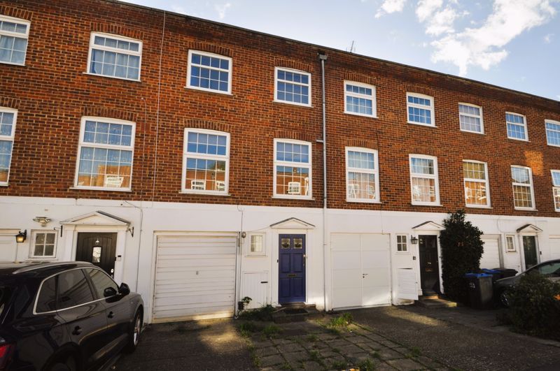 4 bed town house for sale in Blenheim Gardens, Kingston Upon Thames KT2