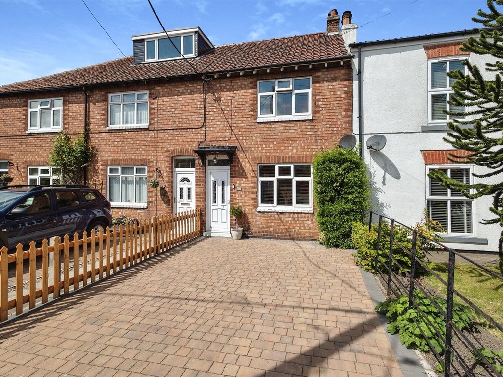2 bed terraced house for sale in John Street, Great Ayton, North