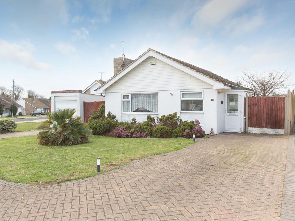 2 bed detached bungalow for sale in Cunningham Crescent, Birchington
