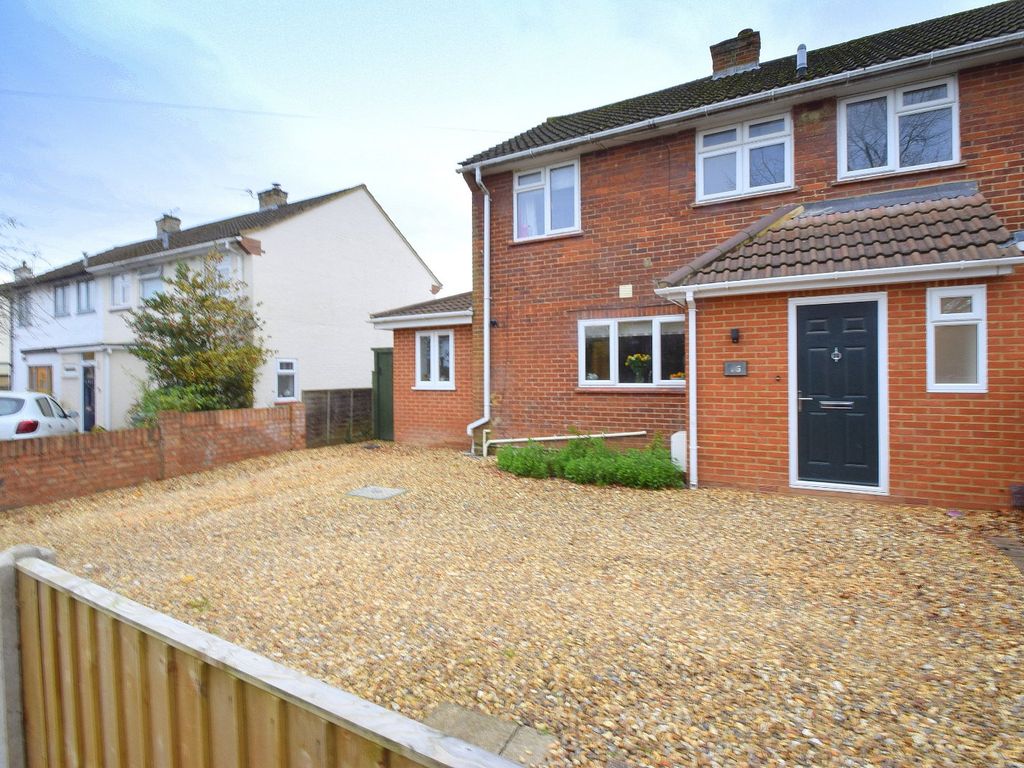 3 bed semidetached house for sale in Clewer Hill Road, Windsor