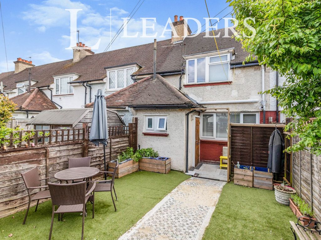 3 bed to rent in Horton Hill, Epsom KT19 Zoopla