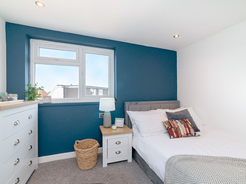 Room to rent in Leavesden Road, Watford WD24 Zoopla