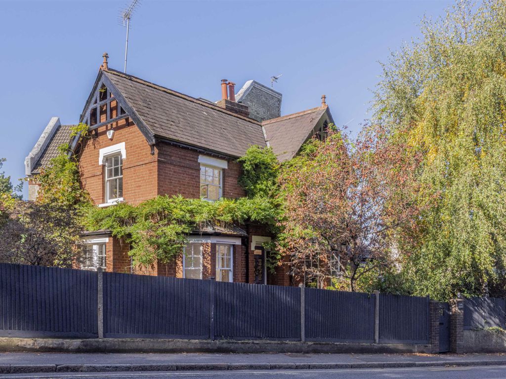 2 bed detached house for sale in Surbiton Hill Road, Surbiton KT6 Zoopla