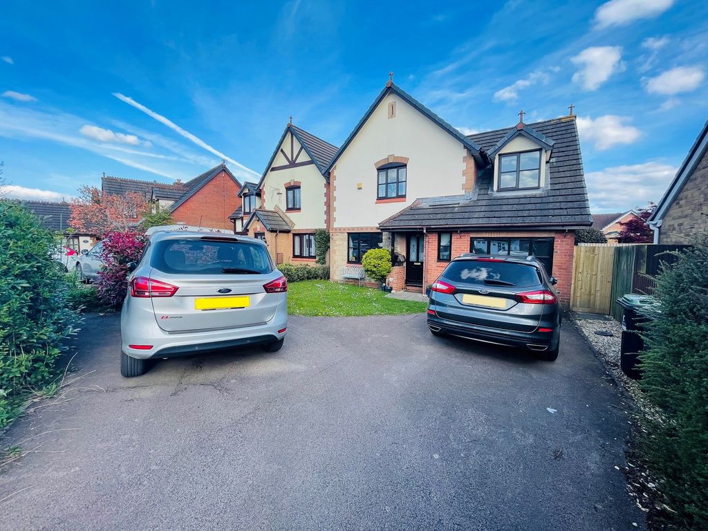 4 bed detached house for sale in Kiln Way, Undy, Caldicot, Mon. NP26