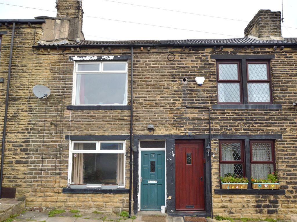 2 Bed Terraced House For Sale In Sharp Row Pudsey West Yorkshire Ls28