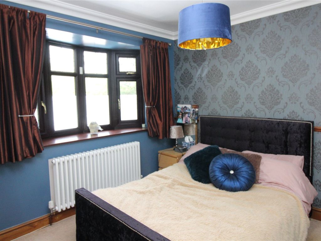 5 bed detached house to rent in Abbey Wood Lane, Rainham RM13 Zoopla