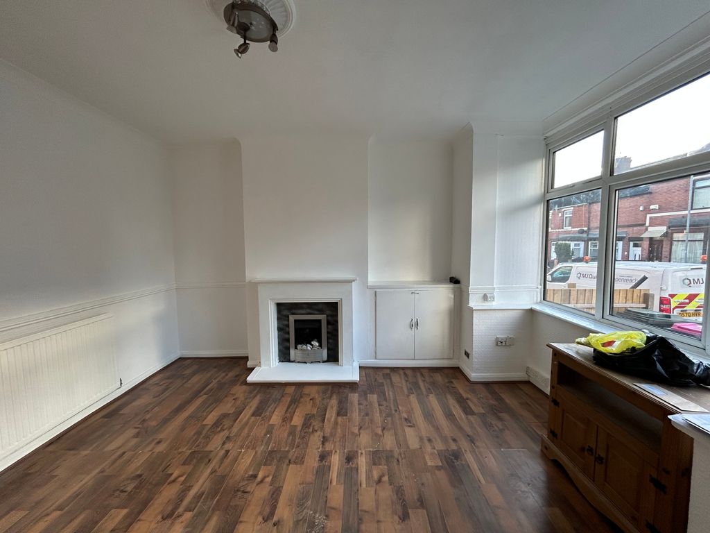 3 bed terraced house to rent in Lord Street, Rotherham S65, £875 pcm