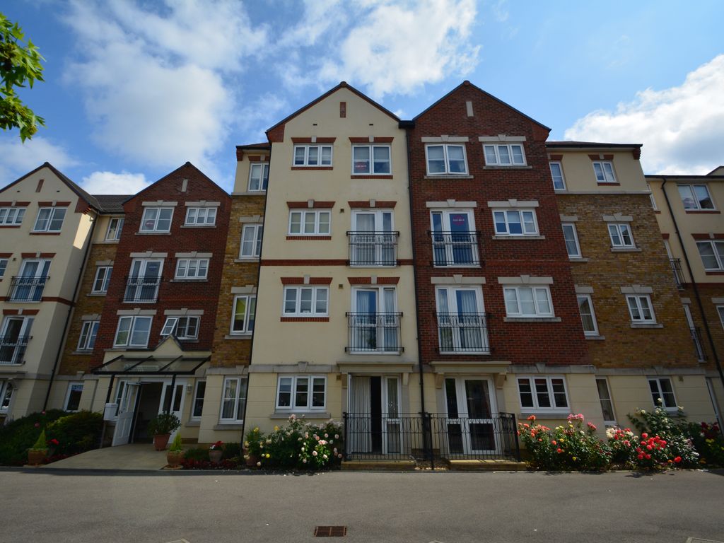 1 bed flat for sale in Churchfield Road, WaltonOnThames, Surrey KT12