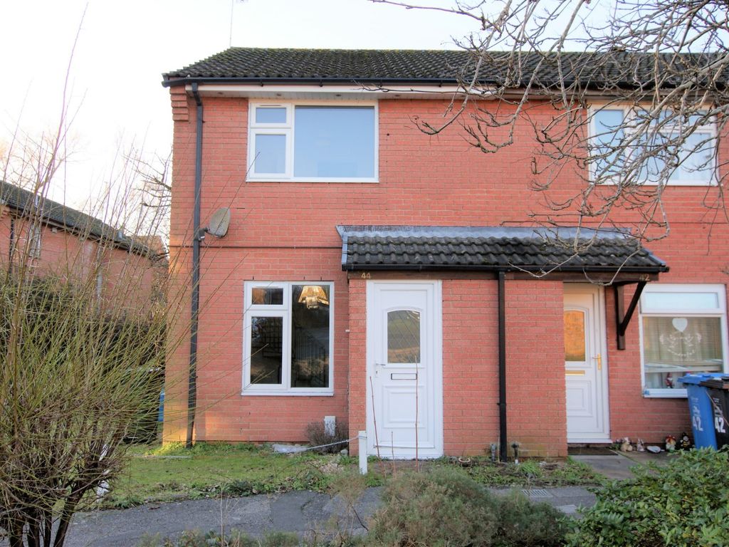 2 bed end terrace house for sale in Hooke Close, Poole, Dorset BH17